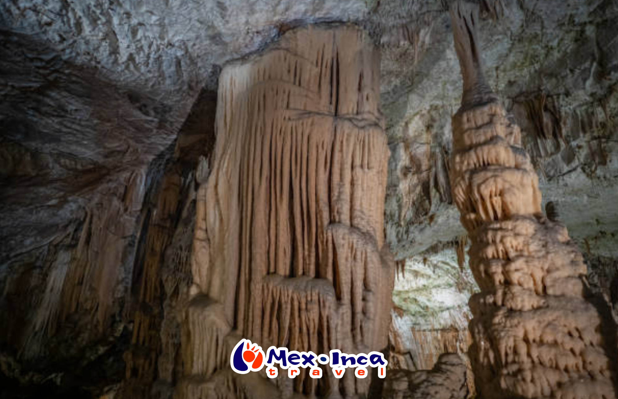 Tour_a_Grutas_de_Garcia_y_su_centro_historico